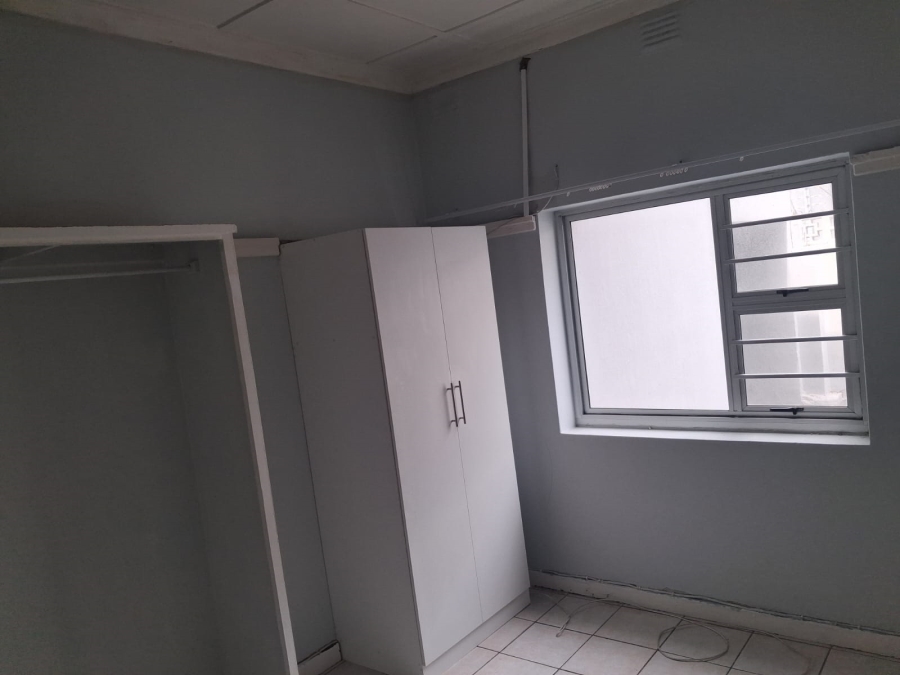To Let 1 Bedroom Property for Rent in Quigney Eastern Cape